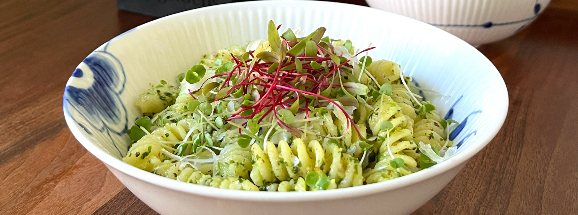 Pesto med persille og citronmelisse